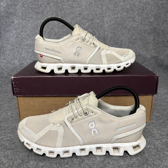 On Cloud 5 All White Athletic Sneakers Trainer Running Shoes Womens Size 8 US - Picture 2 of 8